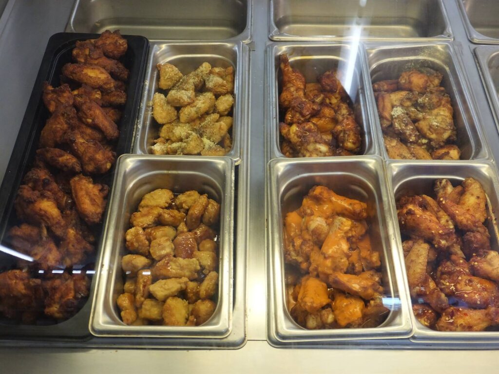 Deli & Specials Bunting's Cedar Market